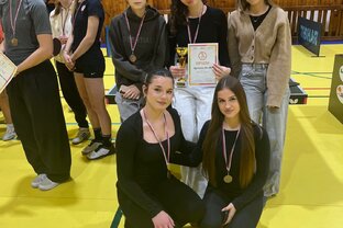 Zväčšiť fotografiu - Krajské kolo žiačok sš v stolnom tenise