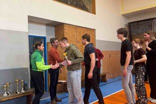 Zväčšiť fotografiu - Predvianočný volejbalový turnaj