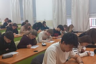 Zväčšiť fotografiu - Školské kolo olympiády v anglickom jazyku